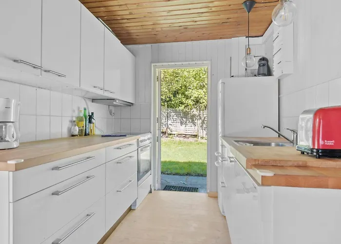 Vakantiehuis 3 Bedroom Lovely In Nykobing Sj Klint