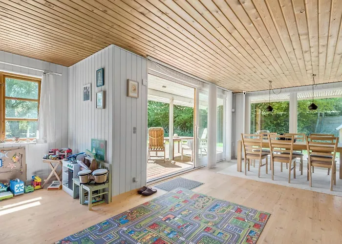 3 Bedroom Lovely In Nykobing Sj Vakantiehuis